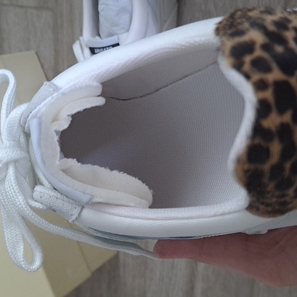 NIB Axel Arigato sneakers - Picture 7 of 16